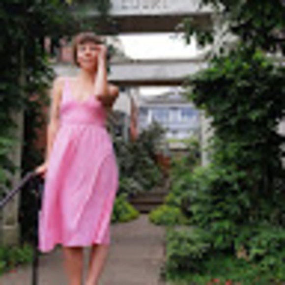 Meet your Posher, Zoë - Picture 1 of 1